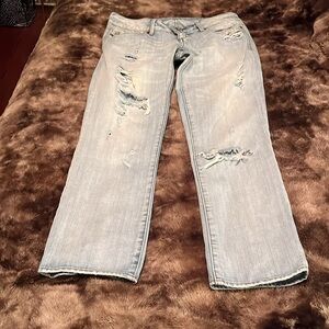 Low Rise Cropped Jeans